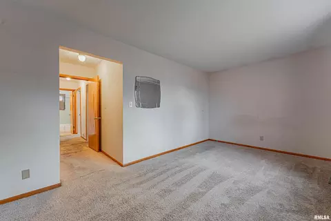 1804 Fairfield Dr, Springfield, IL 62702 photo 12