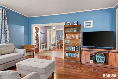 909 S Walnut St, Springfield, IL 62704 photo 6