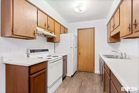 Kitchen - 2875 Taylor Ave, Springfield, IL 62703 photo 1 of 2