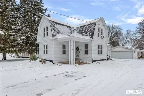 704 E Gibson St, New Berlin, IL 62670