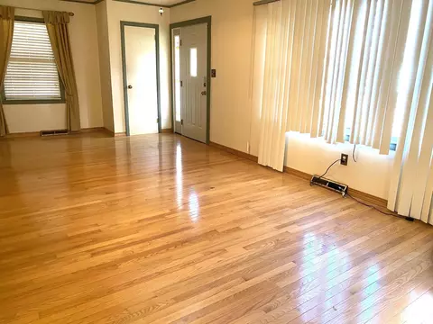 Living - 2545 Burton Dr, Springfield, IL 62703 photo 1 of 2