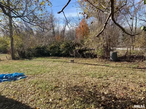 Exterior - 2545 Burton Dr, Springfield, IL 62703 photo 3 of 3