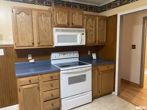 Kitchen - 2545 Burton Dr, Springfield, IL 62703 photo 1 of 2