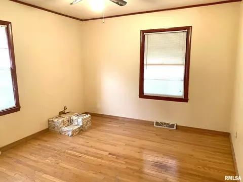 Bedroom - 2545 Burton Dr, Springfield, IL 62703 photo 1 of 2
