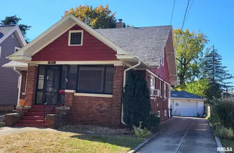 672 Jefferson St, Galesburg, IL 61401