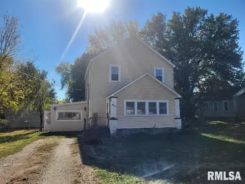 207 E Meek St, Abingdon, IL 61410