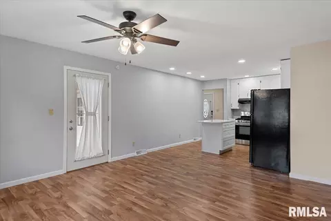 2125 Dunwich Dr, Springfield, IL 62702 photo 11