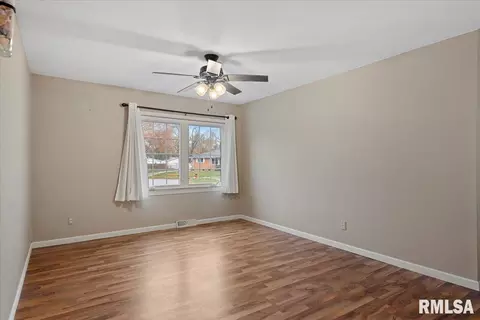 2125 Dunwich Dr, Springfield, IL 62702 photo 3