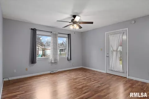 2125 Dunwich Dr, Springfield, IL 62702 photo 10
