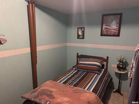 1524 Brenda Ct, Springfield, IL 62702 photo 10