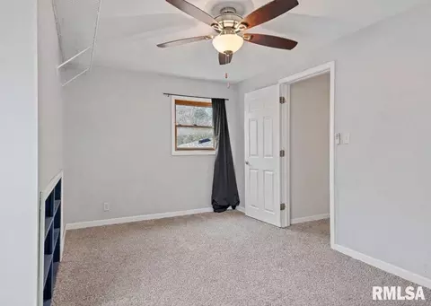 Bedroom - 2914 S Park Ave, Springfield, IL 62704 photo 4 of 12