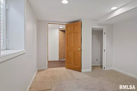 Bedroom - 2914 S Park Ave, Springfield, IL 62704 photo 11 of 12