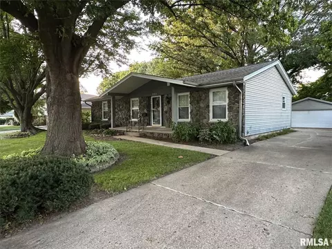 233 Deer Head Ln, Springfield, IL 62704 photo 2