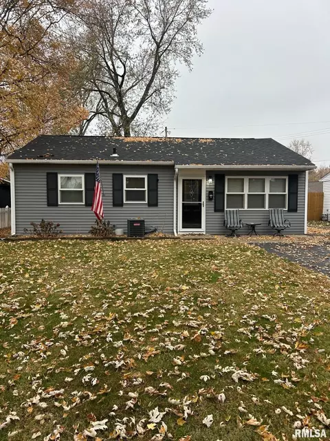 2414 E Devonshire Rd, Springfield, IL 62703