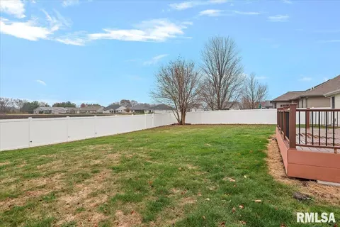 Exterior - 4817 Greenbriar Dr, Springfield, IL 62711 photo 2 of 3