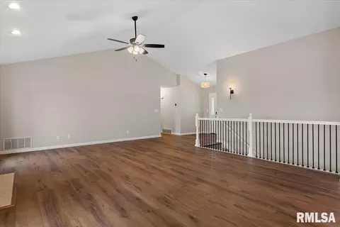 Living - 4817 Greenbriar Dr, Springfield, IL 62711 photo 2 of 5