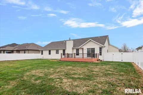 Exterior - 4817 Greenbriar Dr, Springfield, IL 62711 photo 3 of 3