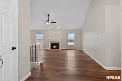 Entry Way - 4817 Greenbriar Dr, Springfield, IL 62711 photo 1 of 3