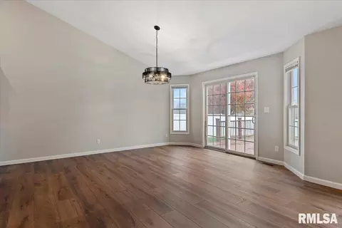 Living - 4817 Greenbriar Dr, Springfield, IL 62711 photo 5 of 5