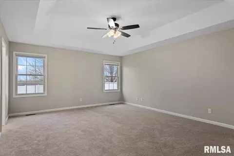 Bedroom - 4817 Greenbriar Dr, Springfield, IL 62711 photo 1 of 9