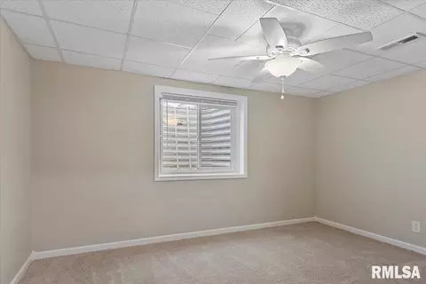 Bedroom - 4817 Greenbriar Dr, Springfield, IL 62711 photo 8 of 9