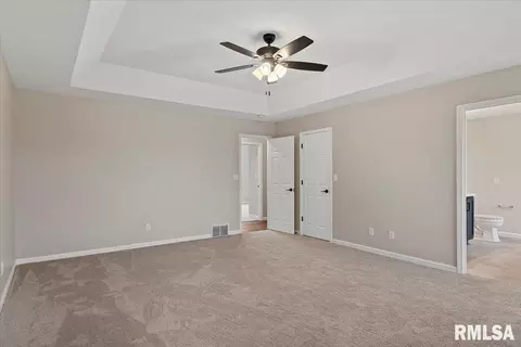 Bedroom - 4817 Greenbriar Dr, Springfield, IL 62711 photo 3 of 9