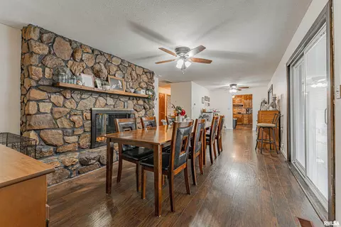 Dining - 33 Roley Estates Ests, Sullivan, IL 61951 photo 3 of 3
