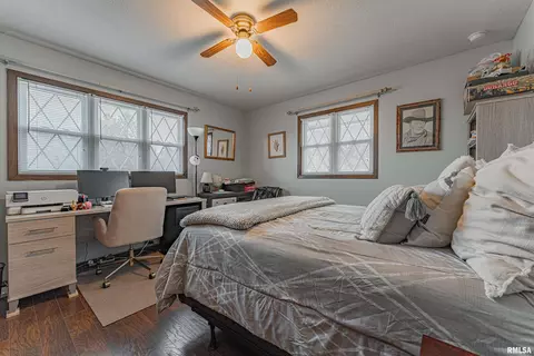 Bedroom - 33 Roley Estates Ests, Sullivan, IL 61951 photo 3 of 6