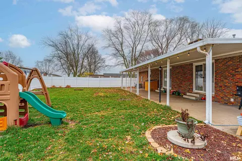 Exterior - 33 Roley Estates Ests, Sullivan, IL 61951 photo 5 of 5