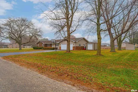 Exterior - 33 Roley Estates Ests, Sullivan, IL 61951 photo 3 of 5