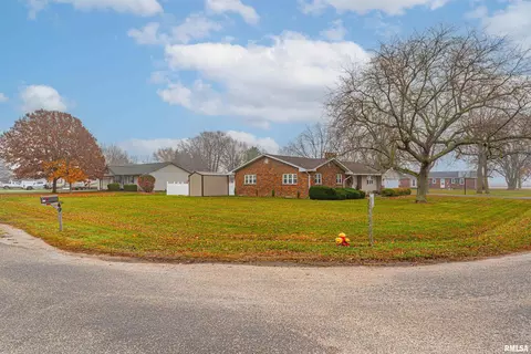 Exterior - 33 Roley Estates Ests, Sullivan, IL 61951 photo 2 of 5