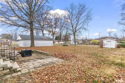 Exterior - 3223 West St, Springfield, IL 62707 photo 6 of 8