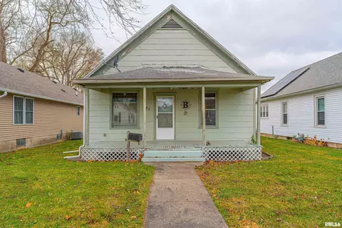 315 N Sherman St, Lincoln, IL 62656
