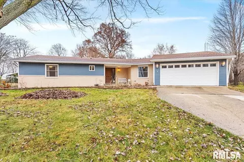3 Settlers Ln, Springfield, IL 62707