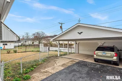 Exterior - 3213 Sherman St, Springfield, IL 62703 photo 7 of 7