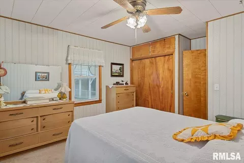 Bedroom - 3213 Sherman St, Springfield, IL 62703 photo 3 of 5