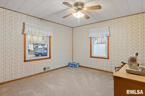 Bedroom - 3213 Sherman St, Springfield, IL 62703 photo 4 of 5