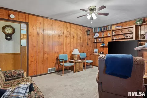 Living - 3213 Sherman St, Springfield, IL 62703 photo 1 of 1