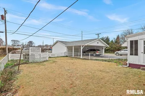 Exterior - 3213 Sherman St, Springfield, IL 62703 photo 6 of 7