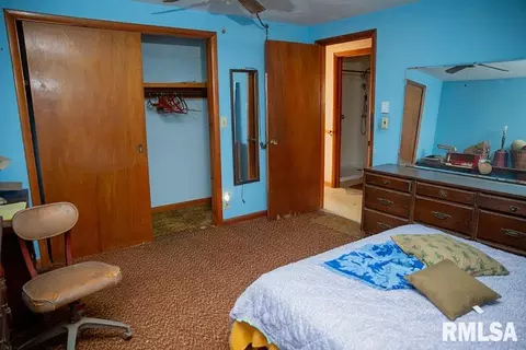 Bedroom - 7319 Malone Rd, Alma, IL 62807 photo 2 of 2