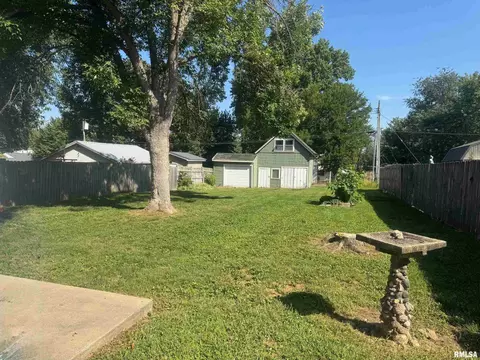 2625 Cherry St, Quincy, IL 62301 photo 9