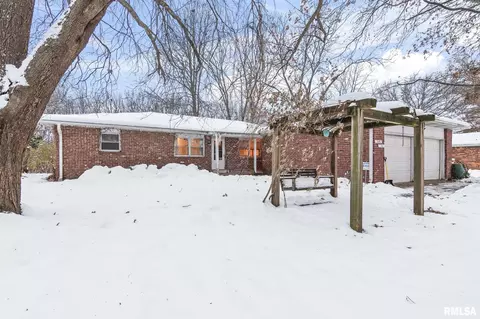 Other - 2108 Austin Dr, Springfield, IL 62704 photo 2 of 9