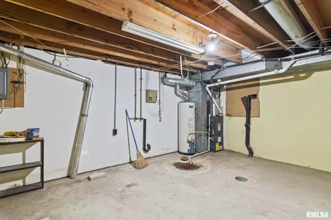 Other - 2108 Austin Dr, Springfield, IL 62704 photo 7 of 9