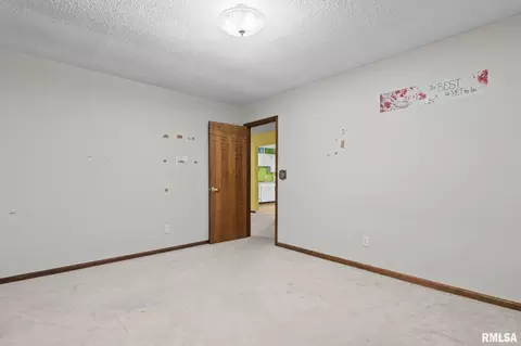 Bedroom - 2108 Austin Dr, Springfield, IL 62704 photo 9 of 10
