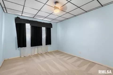 Bedroom - 524 W Vine St, Springfield, IL 62704 photo 3 of 4