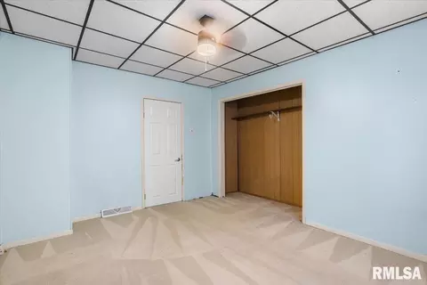 Bedroom - 524 W Vine St, Springfield, IL 62704 photo 4 of 4