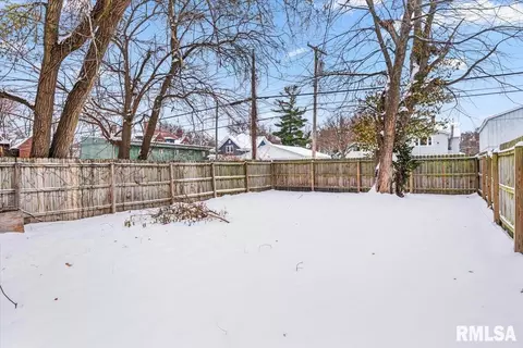 Exterior - 524 W Vine St, Springfield, IL 62704 photo 1 of 2