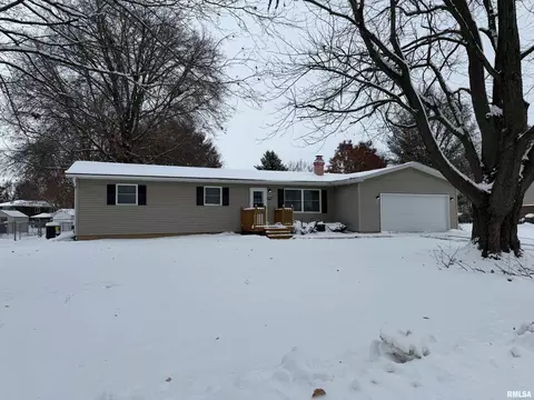 4267 Evergreen Dr, Galesburg, IL 61401