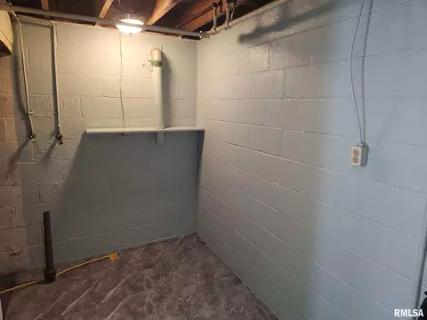 Other - 1705 Reed Ave, Springfield, IL 62704 photo 8 of 9