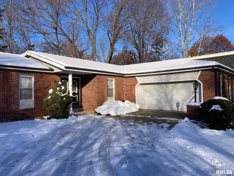 19 Bellerive Rd, Springfield, IL 62704 photo 2